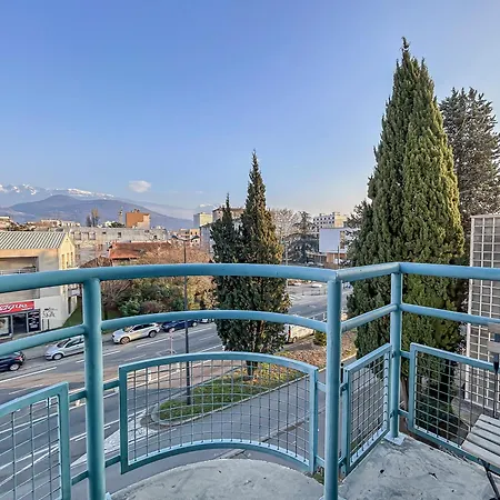 Apartment Lumineux Vue Montagne